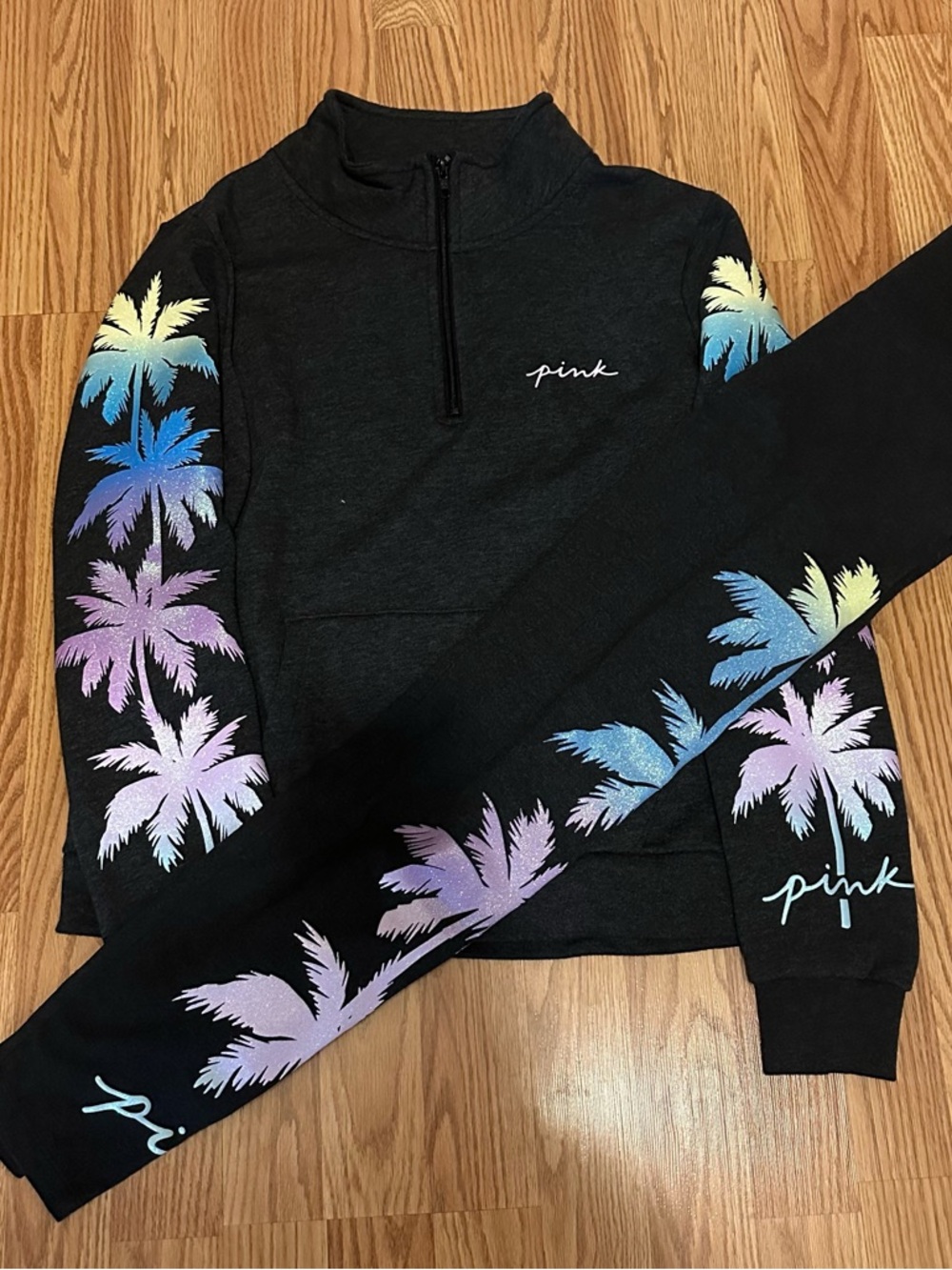 VS Pink Gray Pastel Glitter Logo Tropical Palm Outfit L